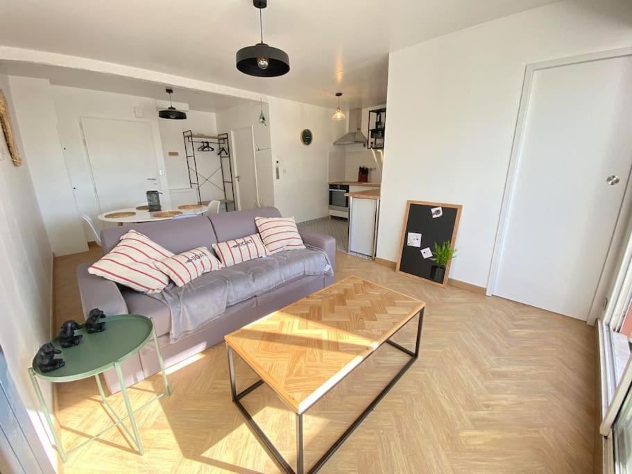 Plein Charme Aux Minimes Terrasse Calme + Parking Apartment La Rochelle  Exterior photo